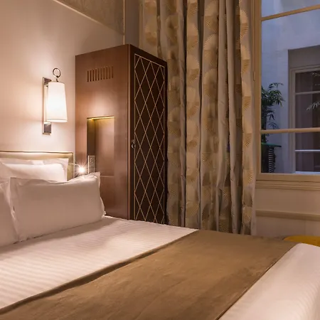 Crystal Hotel 3*