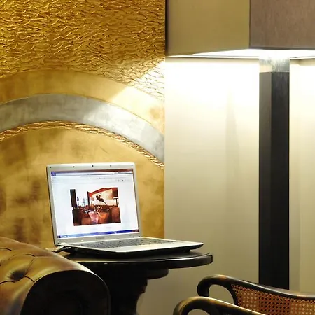 Crystal Hotel Parigi